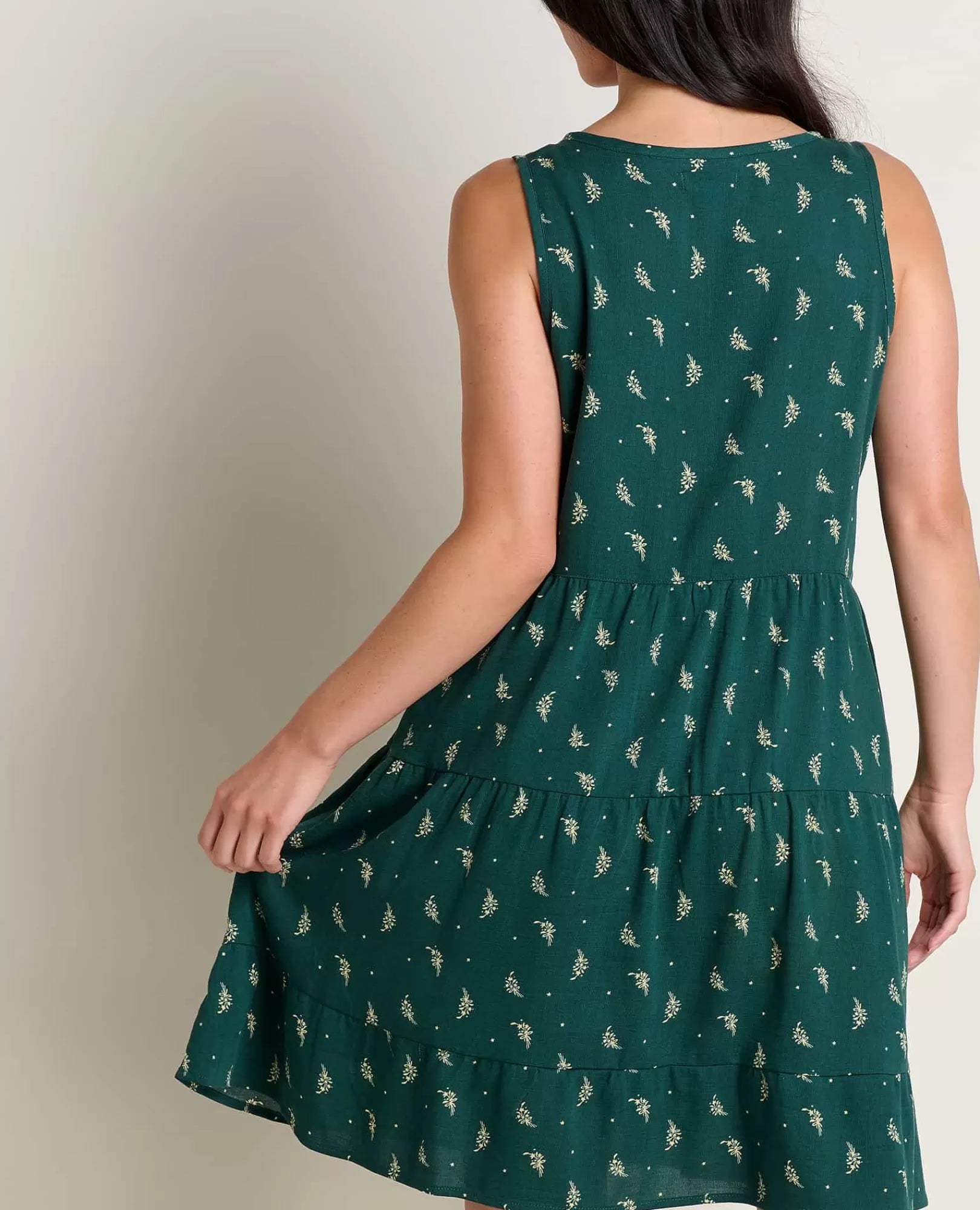 Manzana Tiered Sleeveless Dress